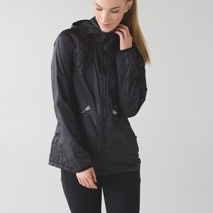 Lululemon snake skin printed rain jacket